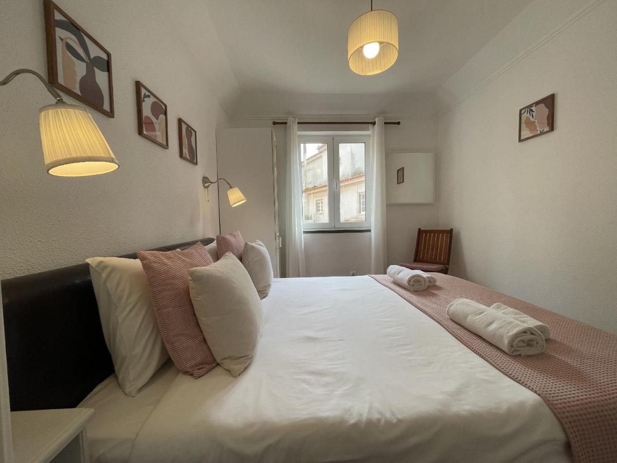 Ribeira Beach Apartment In Кашкайш Екстериор снимка